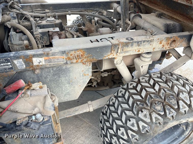 image for item EC4367 2005 Kubota RTV900 utility vehicle