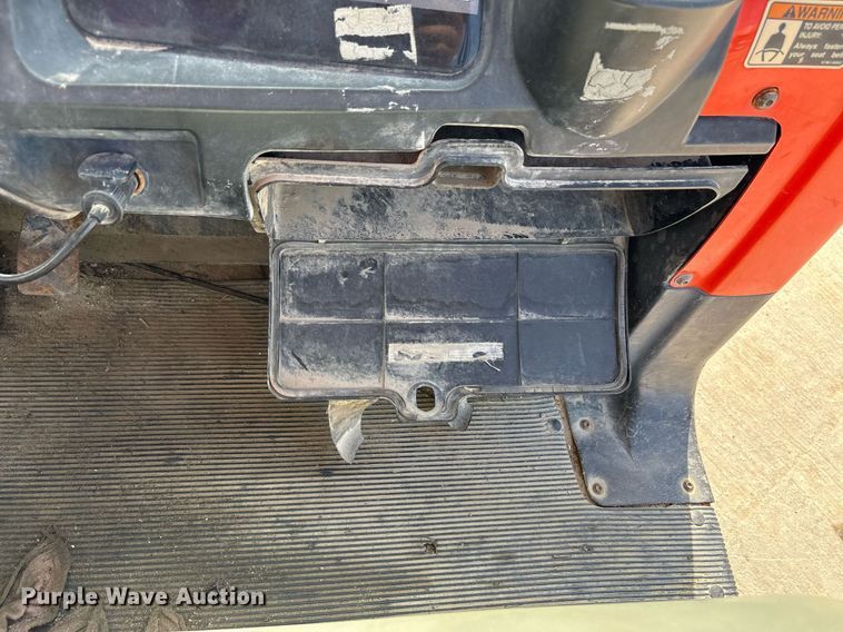 image for item EC4367 2005 Kubota RTV900 utility vehicle