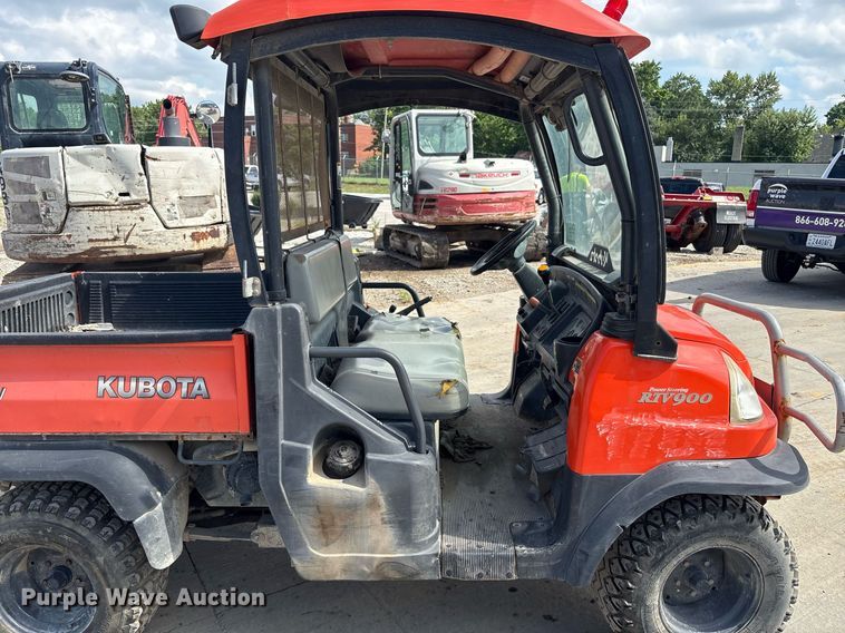 image for item EC4367 2005 Kubota RTV900 utility vehicle