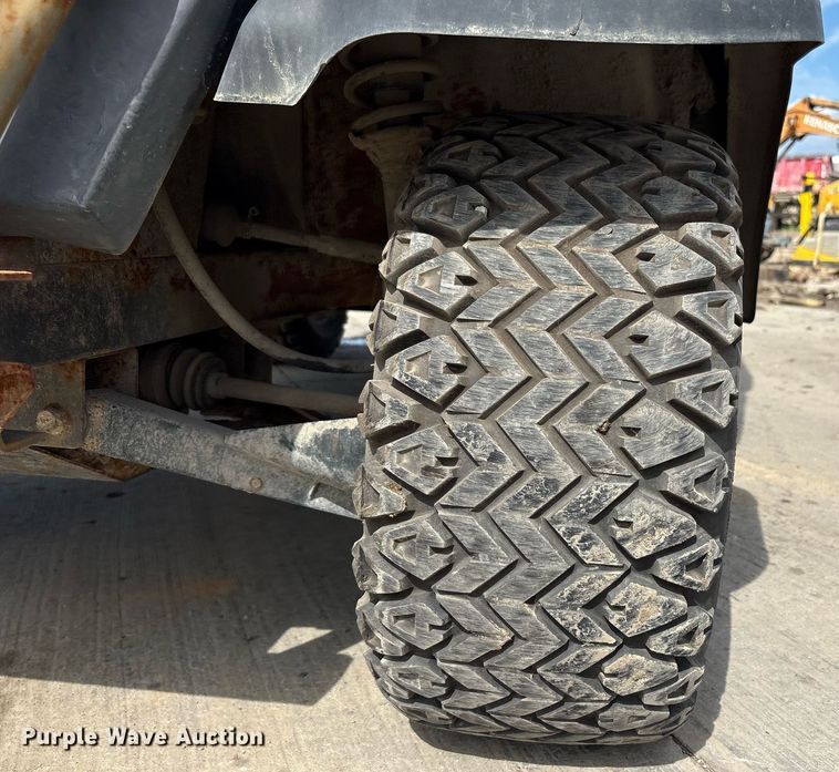 image for item EC4367 2005 Kubota RTV900 utility vehicle