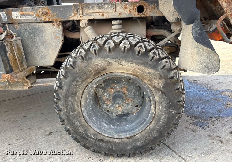 image for item EC4367 2005 Kubota RTV900 utility vehicle