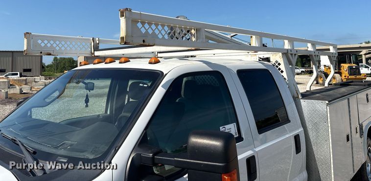 image for item EC4368 2016 Ford F450 Super Duty Crew Cab utility / service truck