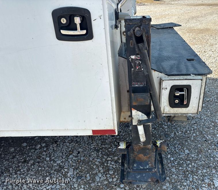 image for item EC4368 2016 Ford F450 Super Duty Crew Cab utility / service truck