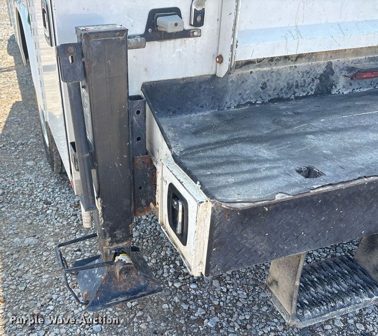 image for item EC4368 2016 Ford F450 Super Duty Crew Cab utility / service truck