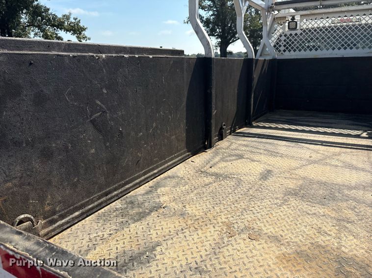 image for item EC4368 2016 Ford F450 Super Duty Crew Cab utility / service truck