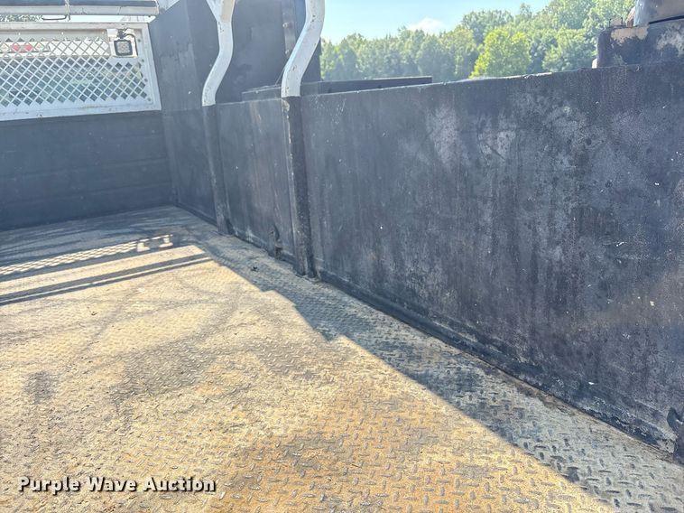 image for item EC4368 2016 Ford F450 Super Duty Crew Cab utility / service truck