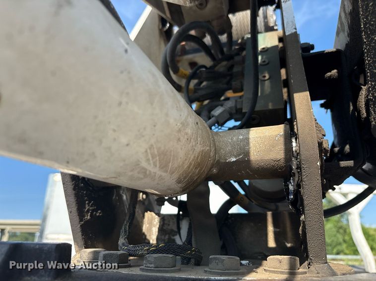 image for item EC4368 2016 Ford F450 Super Duty Crew Cab utility / service truck