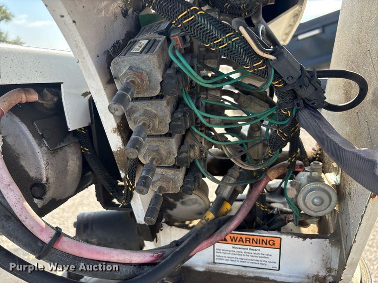 image for item EC4368 2016 Ford F450 Super Duty Crew Cab utility / service truck