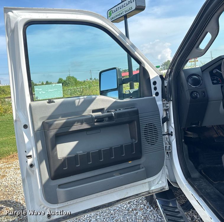 image for item EC4368 2016 Ford F450 Super Duty Crew Cab utility / service truck