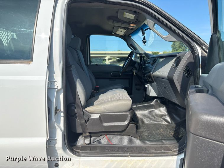 image for item EC4368 2016 Ford F450 Super Duty Crew Cab utility / service truck