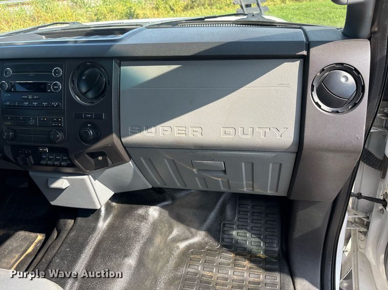 image for item EC4368 2016 Ford F450 Super Duty Crew Cab utility / service truck