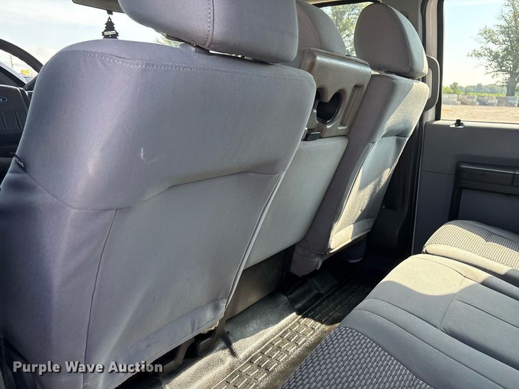 image for item EC4368 2016 Ford F450 Super Duty Crew Cab utility / service truck