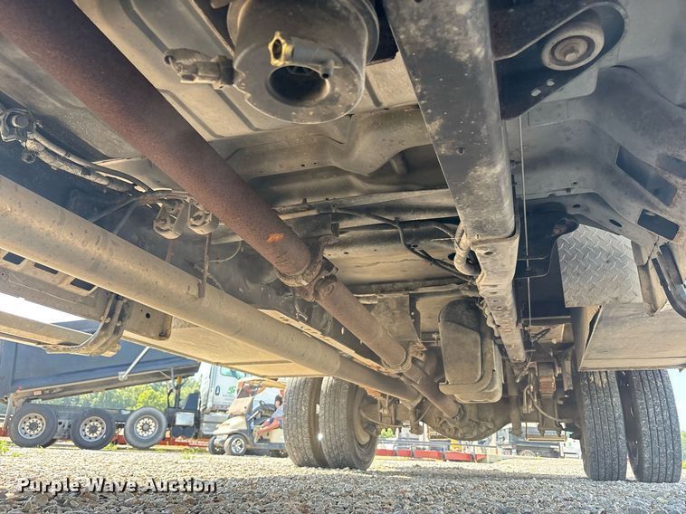 image for item EC4368 2016 Ford F450 Super Duty Crew Cab utility / service truck