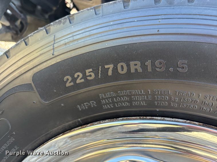 image for item EC4368 2016 Ford F450 Super Duty Crew Cab utility / service truck