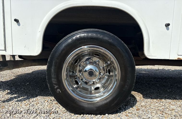 image for item EC4368 2016 Ford F450 Super Duty Crew Cab utility / service truck