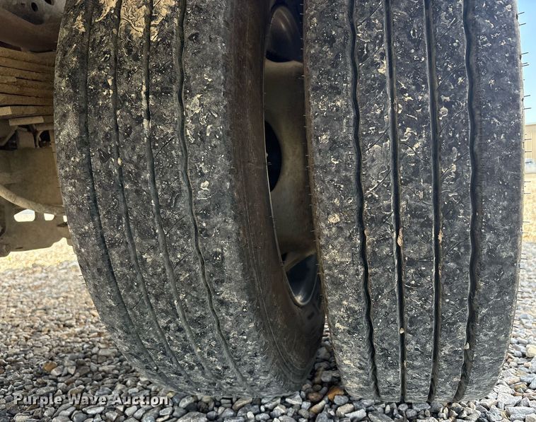 image for item EC4368 2016 Ford F450 Super Duty Crew Cab utility / service truck