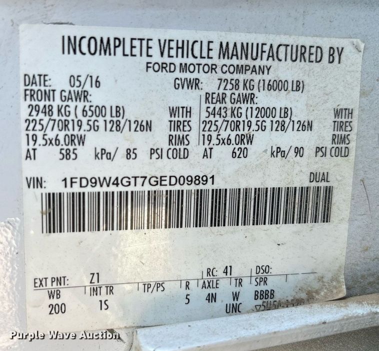 image for item EC4368 2016 Ford F450 Super Duty Crew Cab utility / service truck