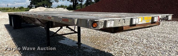 image for item EC4369 1998 Utility FS2CHA flatbed trailer
