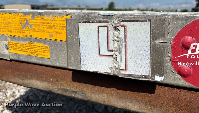 image for item EC4369 1998 Utility FS2CHA flatbed trailer