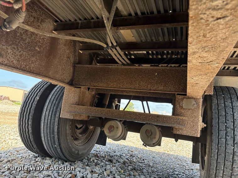 image for item EC4369 1998 Utility FS2CHA flatbed trailer