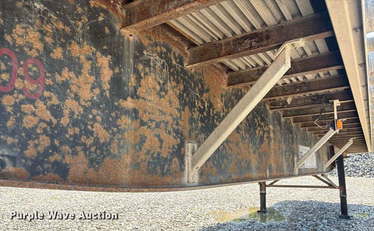 image for item EC4369 1998 Utility FS2CHA flatbed trailer