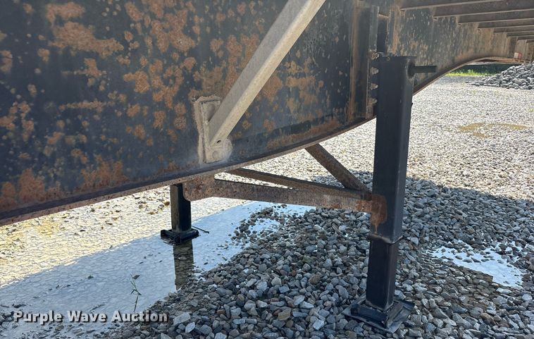 image for item EC4369 1998 Utility FS2CHA flatbed trailer