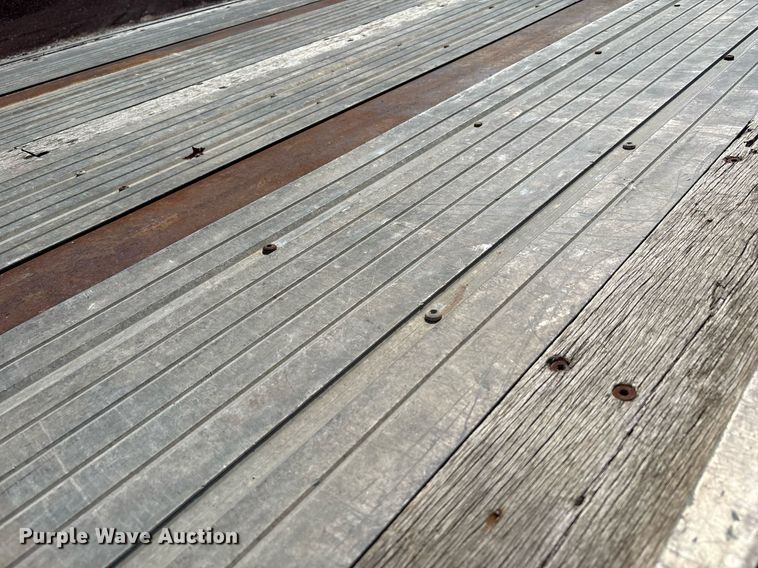 image for item EC4369 1998 Utility FS2CHA flatbed trailer