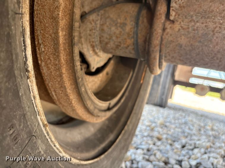 image for item EC4369 1998 Utility FS2CHA flatbed trailer