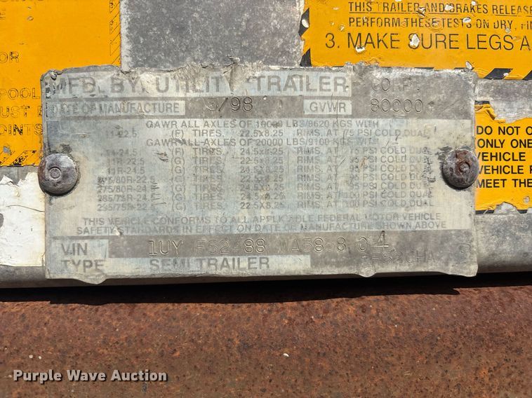 image for item EC4369 1998 Utility FS2CHA flatbed trailer