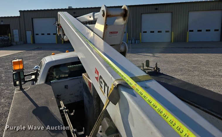 image for item ED2164 2016 Ford F550 Super Duty XL bucket truck