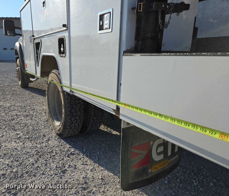 image for item ED2164 2016 Ford F550 Super Duty XL bucket truck