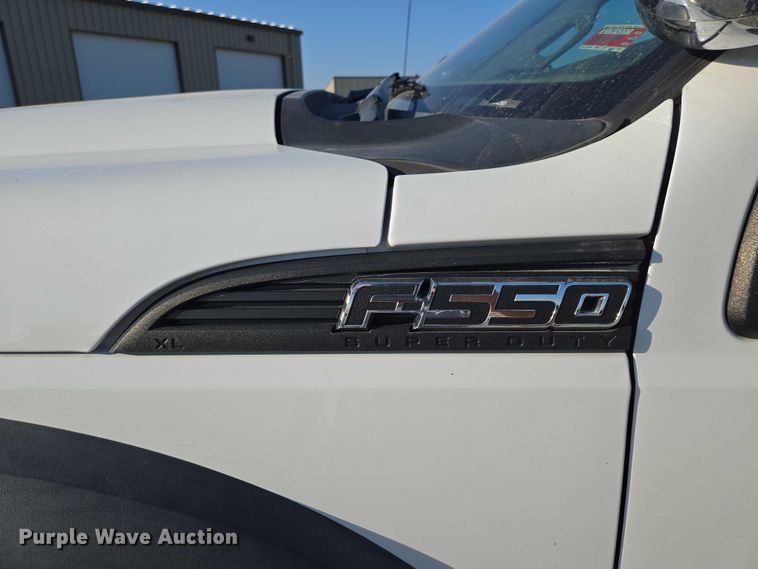 image for item ED2164 2016 Ford F550 Super Duty XL bucket truck