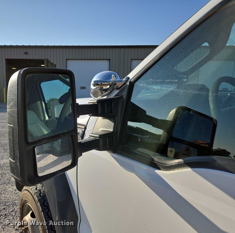 image for item ED2164 2016 Ford F550 Super Duty XL bucket truck