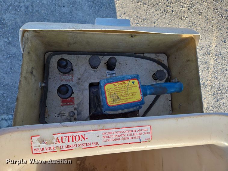 image for item ED2164 2016 Ford F550 Super Duty XL bucket truck