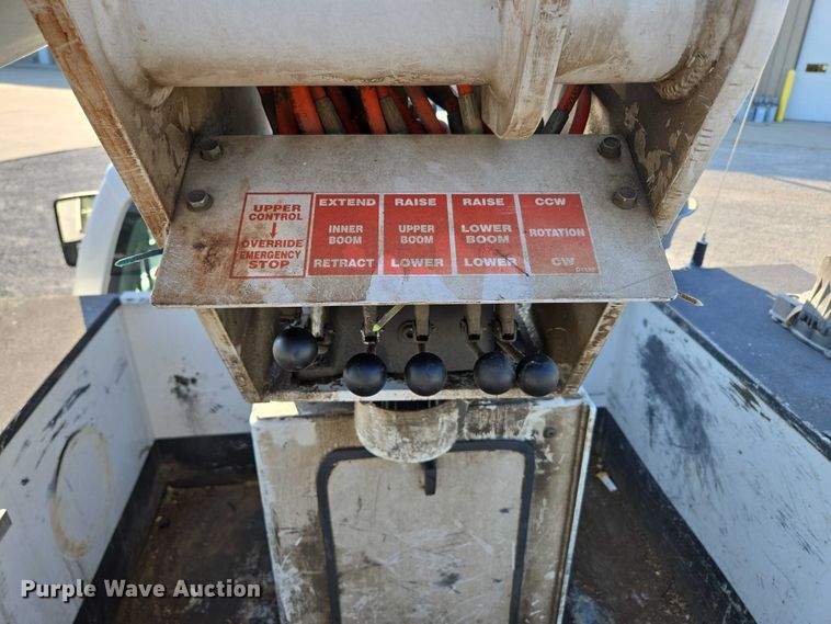 image for item ED2164 2016 Ford F550 Super Duty XL bucket truck