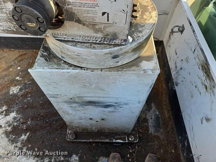 image for item ED2164 2016 Ford F550 Super Duty XL bucket truck