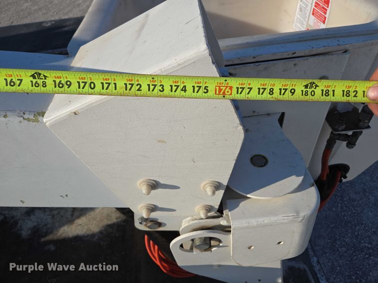 image for item ED2164 2016 Ford F550 Super Duty XL bucket truck