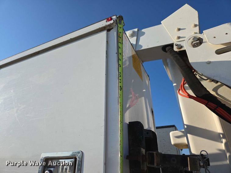 image for item ED2164 2016 Ford F550 Super Duty XL bucket truck