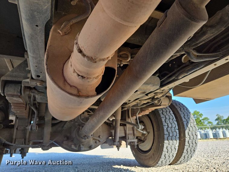 image for item ED2164 2016 Ford F550 Super Duty XL bucket truck