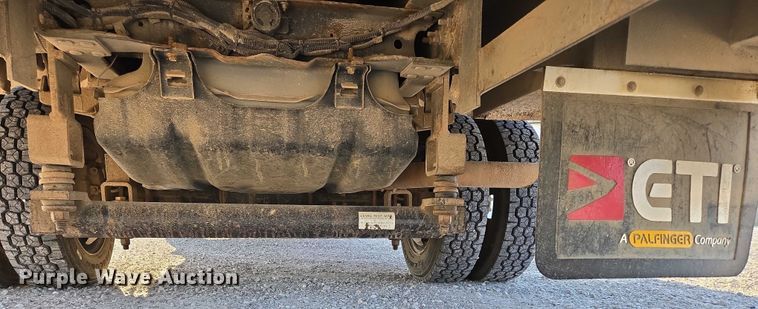 image for item ED2164 2016 Ford F550 Super Duty XL bucket truck