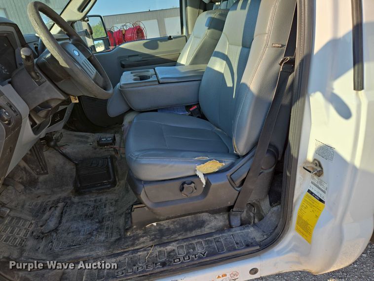 image for item ED2164 2016 Ford F550 Super Duty XL bucket truck