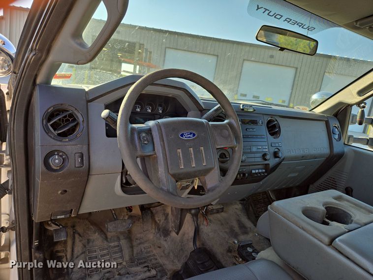 image for item ED2164 2016 Ford F550 Super Duty XL bucket truck