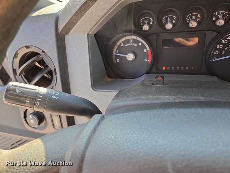 image for item ED2164 2016 Ford F550 Super Duty XL bucket truck