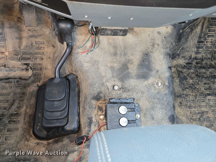 image for item ED2164 2016 Ford F550 Super Duty XL bucket truck