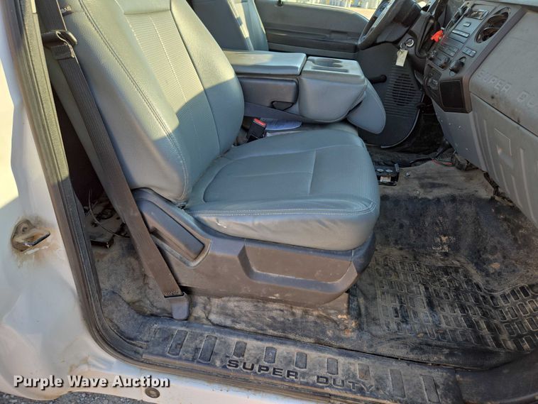 image for item ED2164 2016 Ford F550 Super Duty XL bucket truck