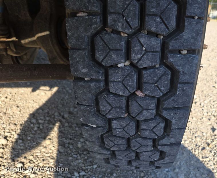 image for item ED2164 2016 Ford F550 Super Duty XL bucket truck