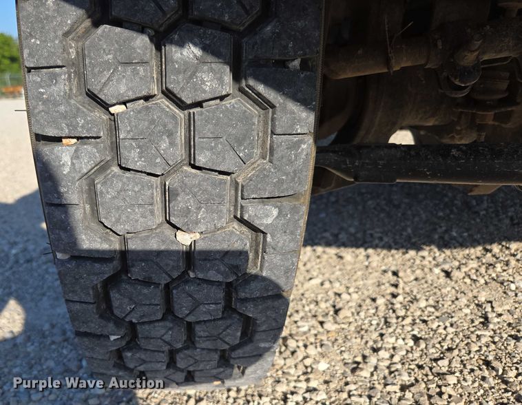 image for item ED2164 2016 Ford F550 Super Duty XL bucket truck