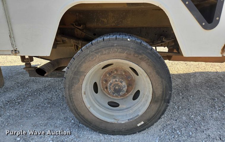 image for item ED2164 2016 Ford F550 Super Duty XL bucket truck