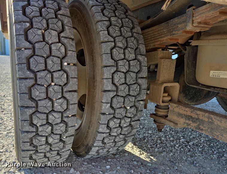 image for item ED2164 2016 Ford F550 Super Duty XL bucket truck
