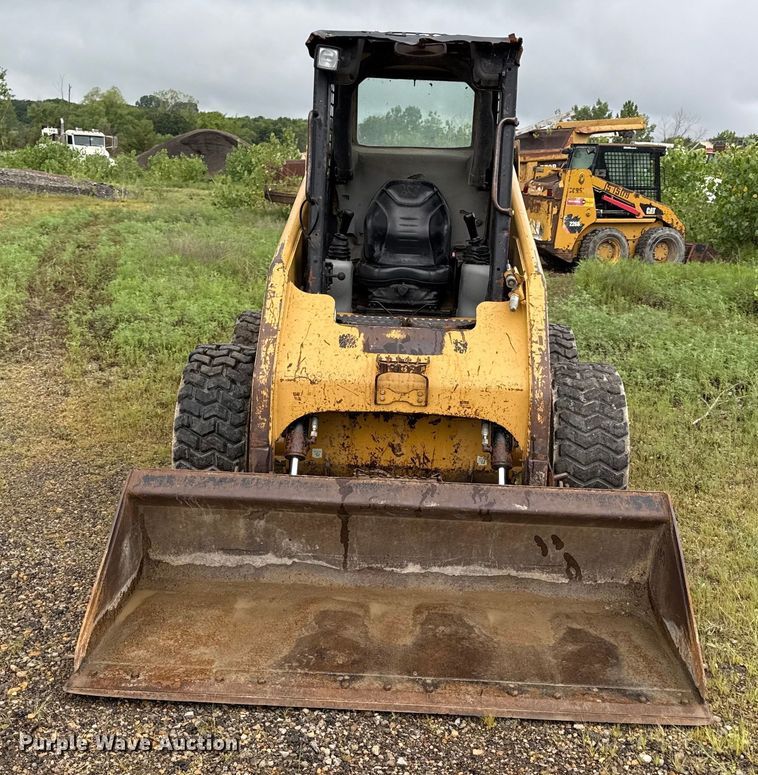 MINI CARGADOR SOBRE RUEDAS 2007 CATERPILLAR 236B2